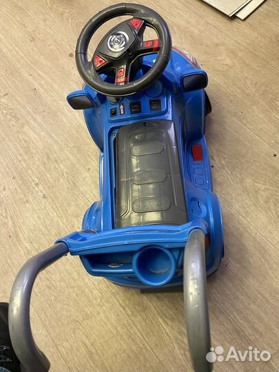 Машинка-каталка на аккумуляторе