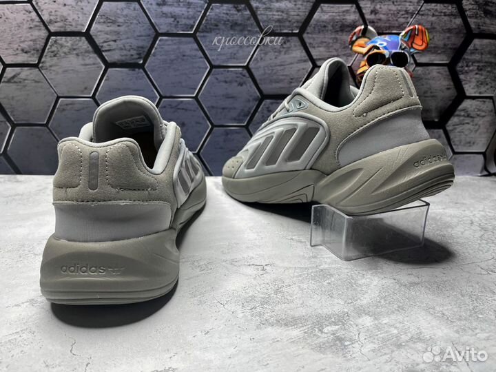 Кроссовки adidas ozelia серые