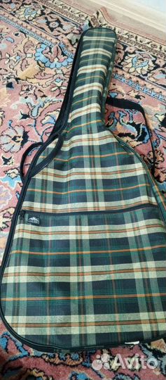 Акустическая гитара