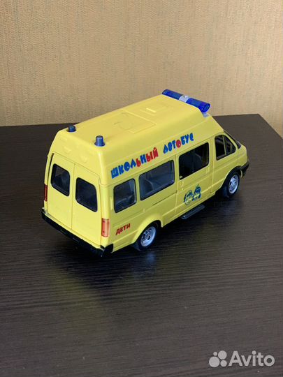 Школьный автобус