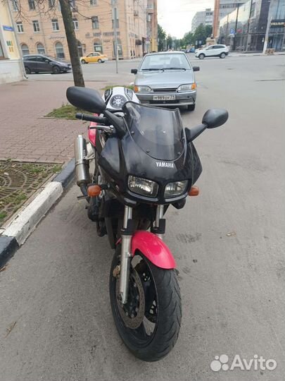 Yamaha FZ400