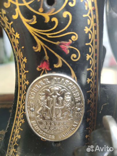 Машинка швейная старинная