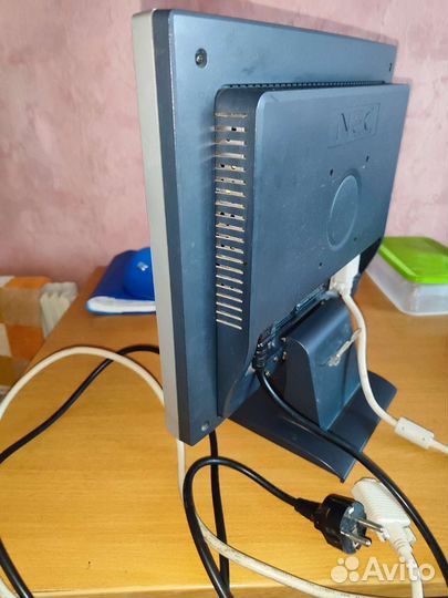 Монитор для компьютера NEC