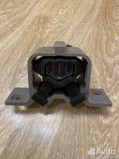 Опора двигателя LADA vesta правая оригинал