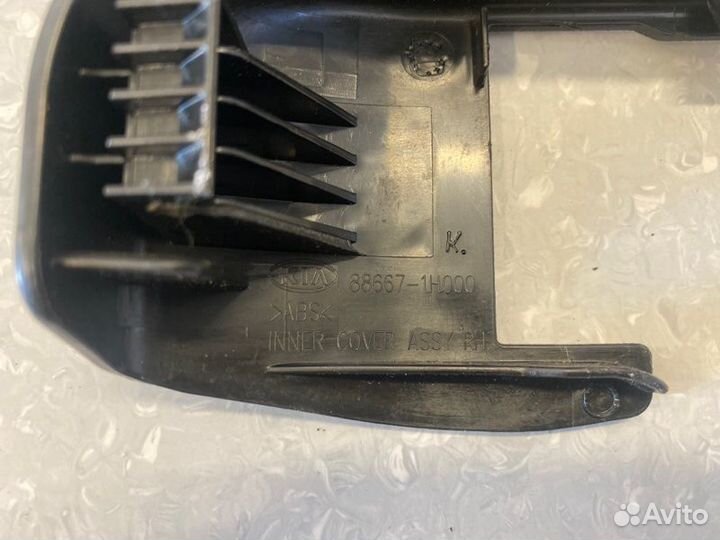 Заглушка крепления сиденья Kia Ceed ED G4FA