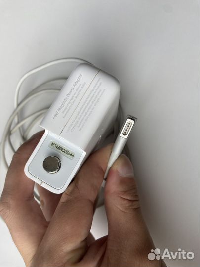 Разные провода для Apple Macbook