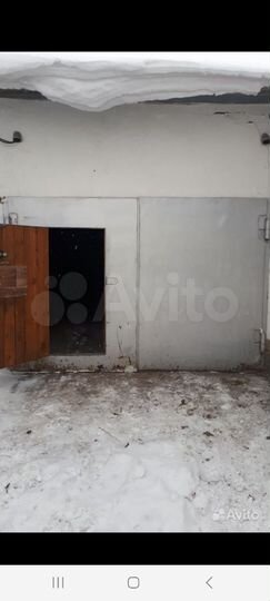 Гараж, > 30 м²