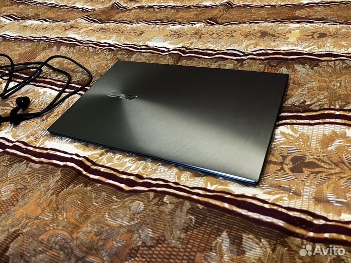 Asus ZenBook 14