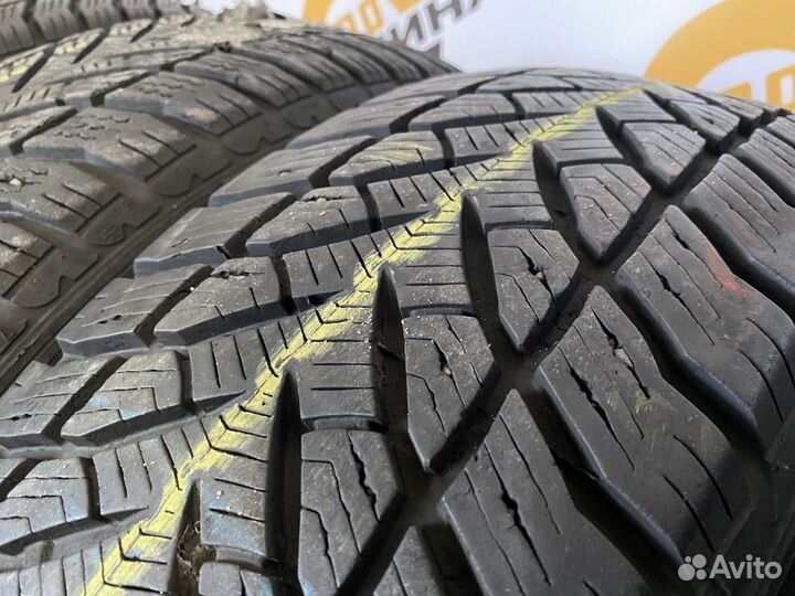 Goodyear UltraGrip SUV 225/65 R17