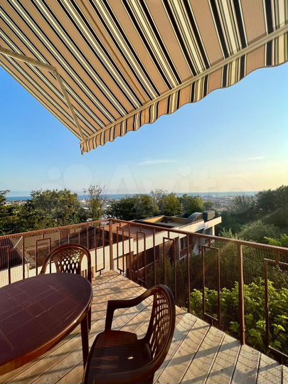 3-к. квартира, 90 м², 3/3 эт.