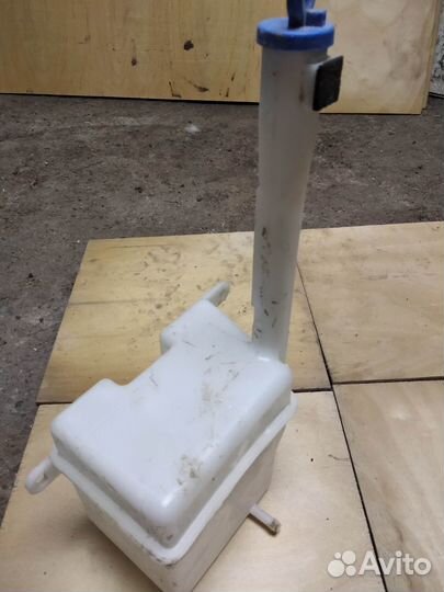 Бачок омывателя для иномарки