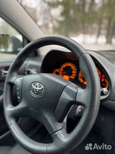 Toyota Avensis 1.8 МТ, 2006, 250 000 км