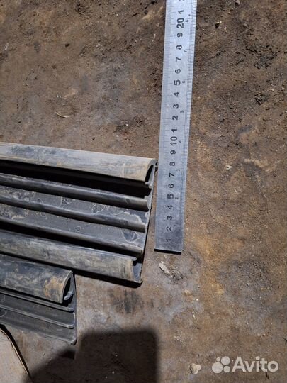 Уплотнитель на ворота рефрижератор