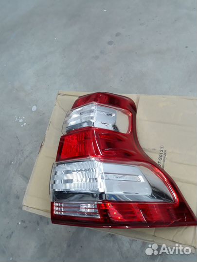 8155160B51 фонарь RR Toyota Land Cruiser150