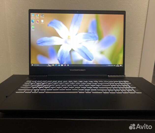 Игровой ноутбук Thanderobot 911 Air Wave D