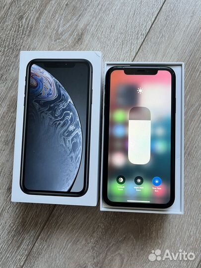 iPhone Xr, 64 ГБ