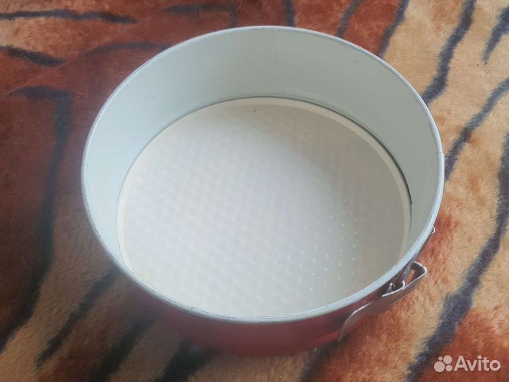 Форма для выпекания разъёмная 20 см