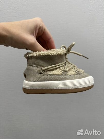 Ботинки для девочки