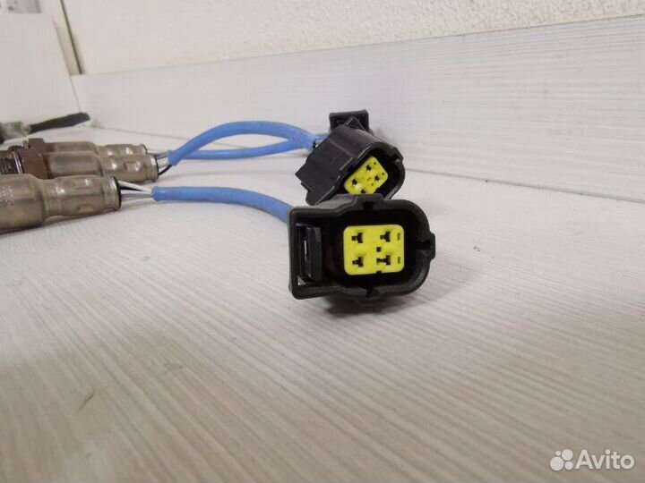 Датчик кислорода Лябмда Зонд слева Mercedes-Benz