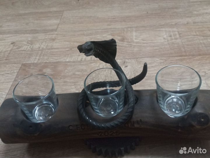 Новогодний сувенир подставка для рюмок