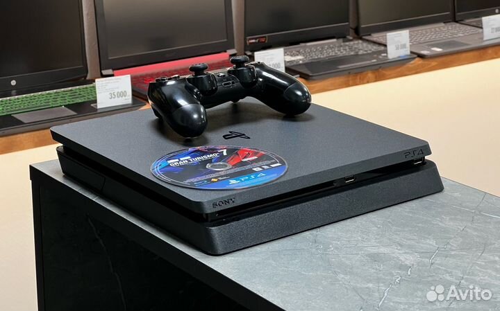 PS4 Slim 1TB / 1 геймпад / 9.03/ Gran Turismo 7