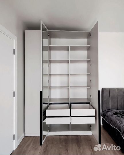 Встроенный шкаф