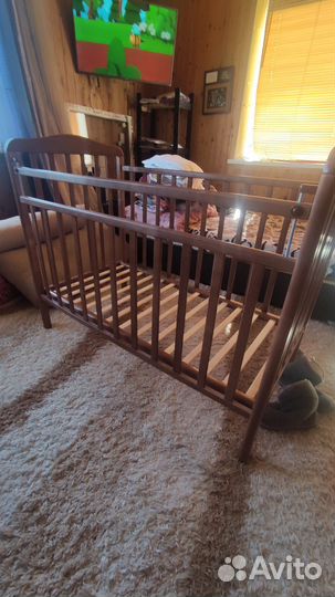 Детская кроватка