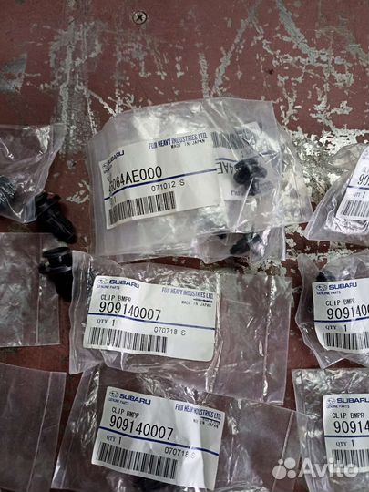 Кузовные клипсы для Субару Импреза