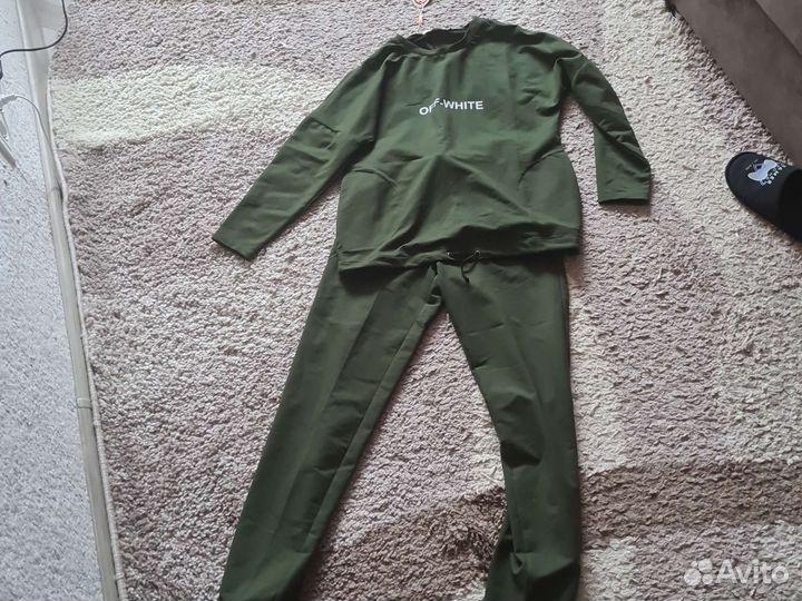 Спортивные костюмы