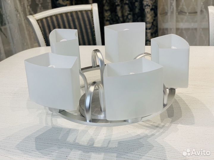 Люстра на 5 плафонов