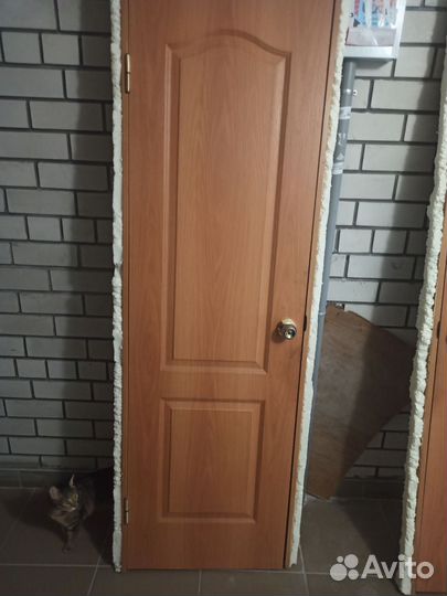 Двери межкомнатные с коробкой деревянные бу