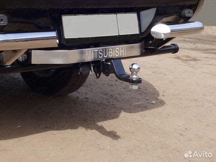 Фаркоп тсу Мицубиси л200 2015-2023 год с надписью
