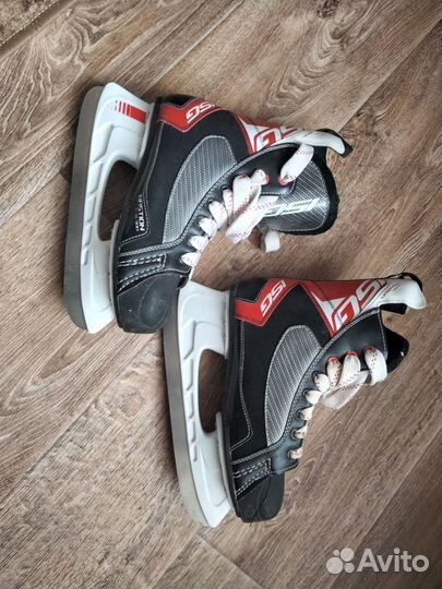 Коньки хоккейные 39 размер