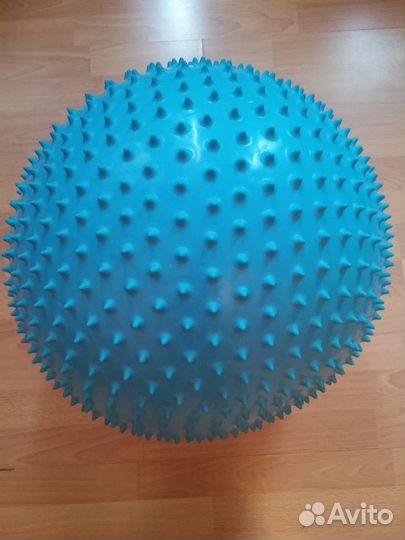 Мяч для фитнеса с шипами