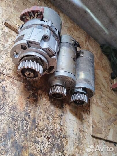 Запчасти на мотоцикл Урал Днепр генератор