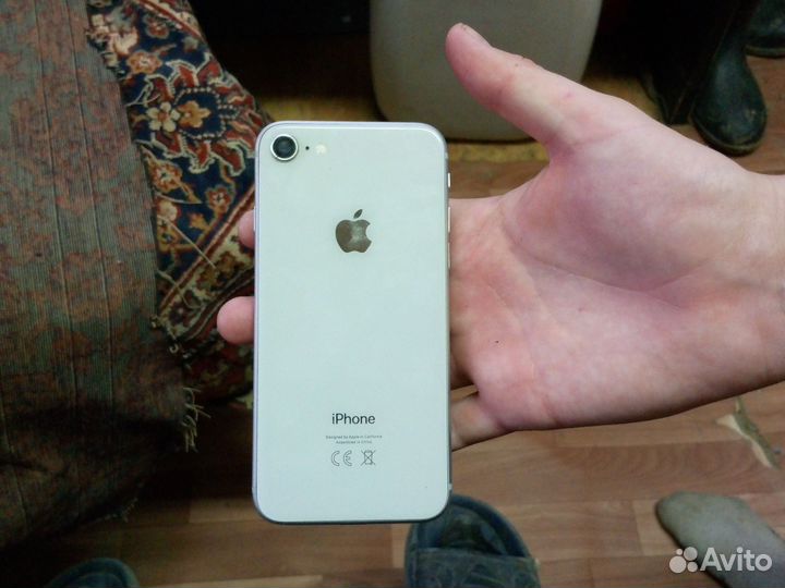 iPhone 8, 64 ГБ