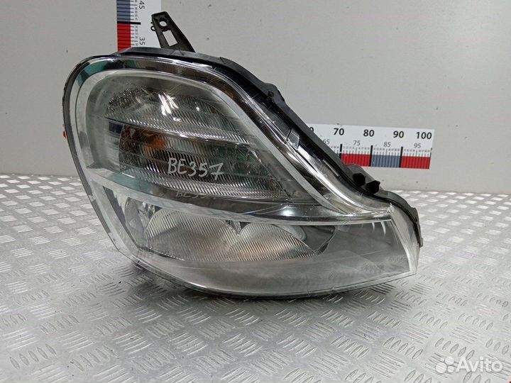 Фара передняя для Renault Modus 8200658377