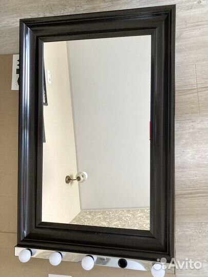 Зеркало настенное с подсветкой