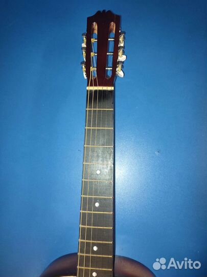 Акустическая гитара 6-ти струнная