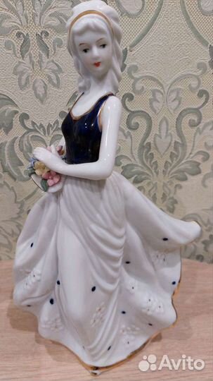 Фарфоровые статуэтки