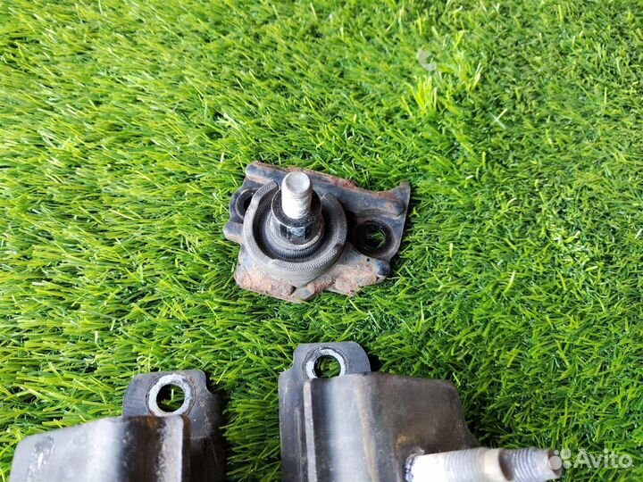 Подушка АКПП Lexus Ls600Hl UVF46 2UR-FSE 2007