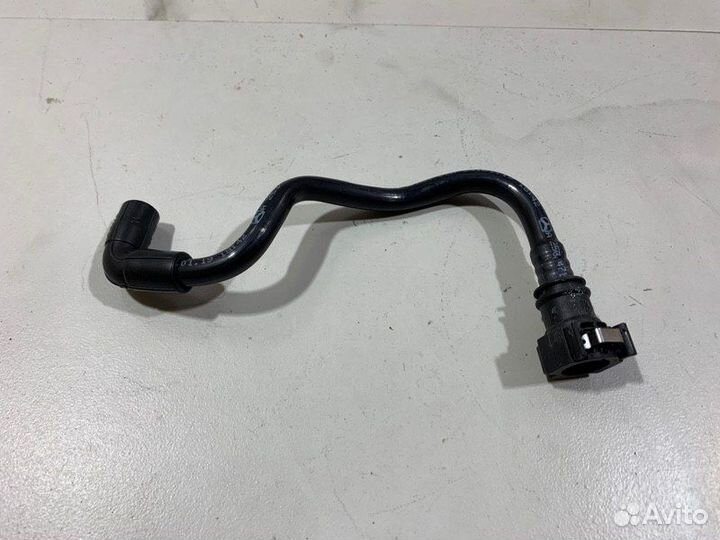 Трубка вакуумная Mercedes Glc X253