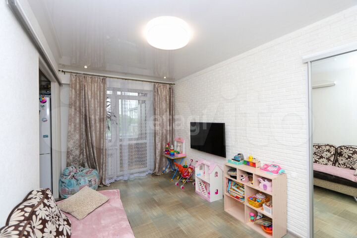 2-к. квартира, 57 м², 3/5 эт.