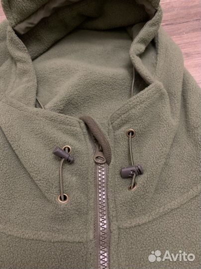 Флисовая куртка с капюшоном (олива)