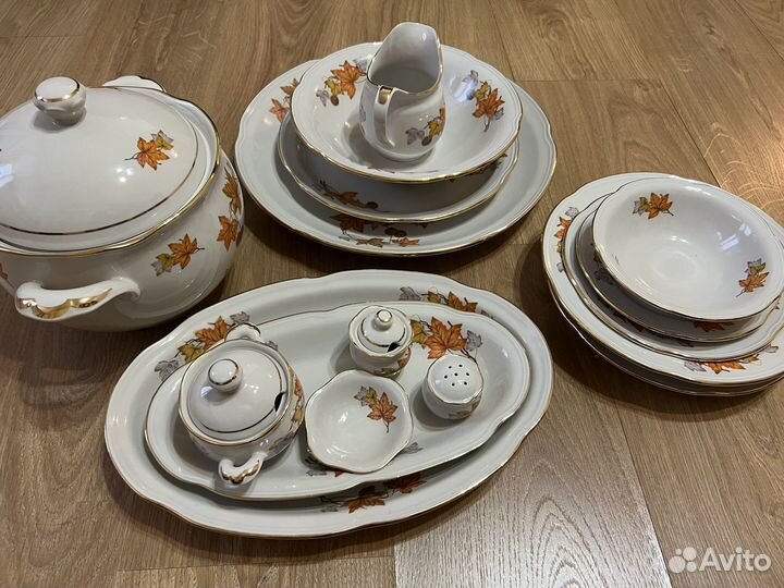 Новый фарворовый столовый сервиз