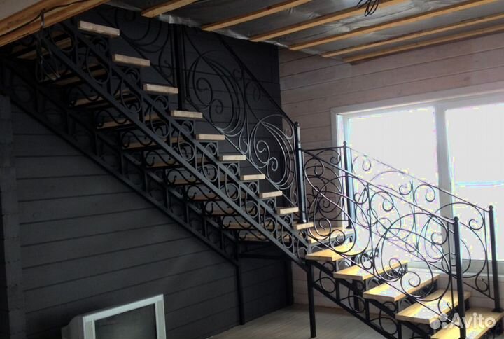 Лестница винтовая в дом