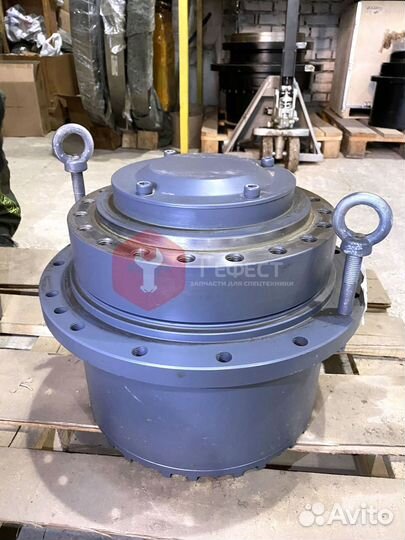 Редуктор хода Komatsu PC130-6E0