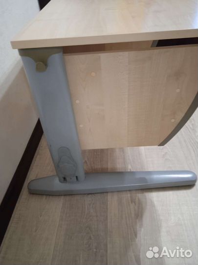 Растущий стол- парта Дэми