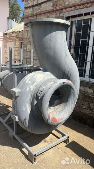 Водяной насос, производительность 1 тонна в секунд