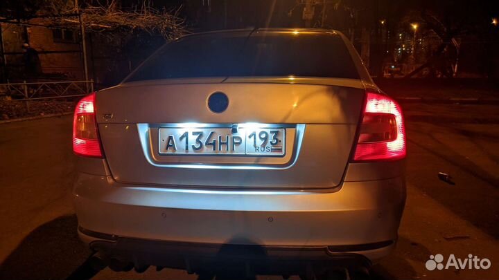 Подсветка номера Skoda Octavia A5, Roomster 5J
